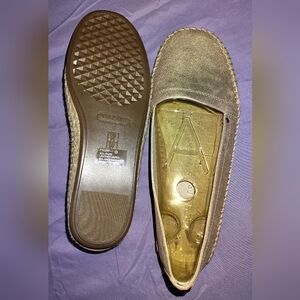 Solitaire Gold Women's Espadrille Flats